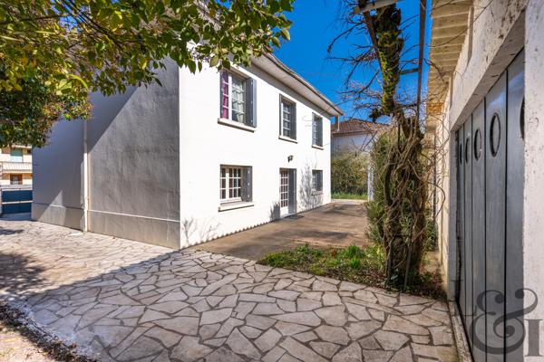 Maison traditionnelle des années 1970 à vendre à Villeneuve-sur-Lot