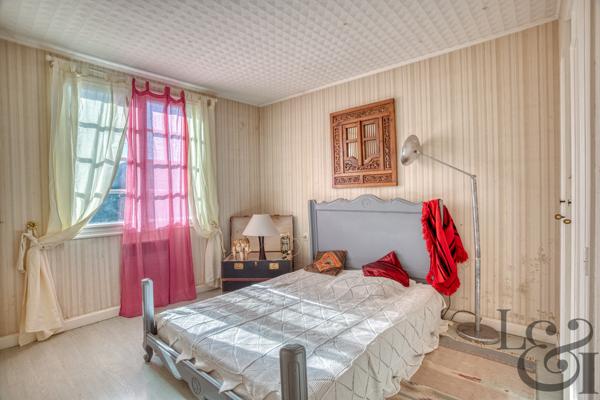 Maison traditionnelle des années 1970 à vendre à Villeneuve-sur-Lot