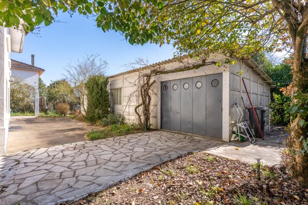Maison traditionnelle des années 1970 à vendre à Villeneuve-sur-Lot
