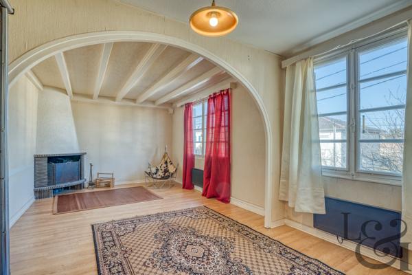 Maison traditionnelle des années 1970 à vendre à Villeneuve-sur-Lot