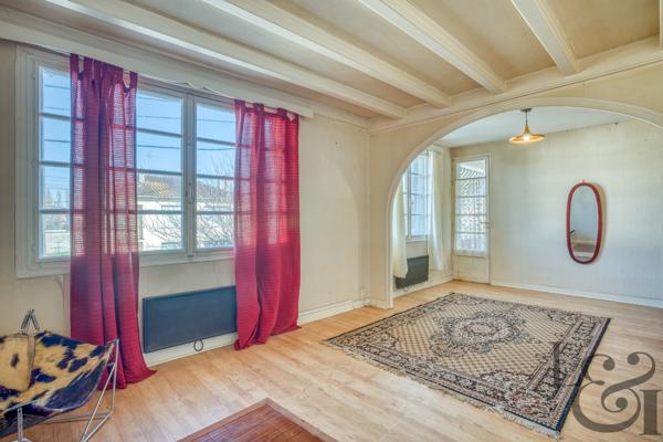 Maison traditionnelle des années 1970 à vendre à Villeneuve-sur-Lot