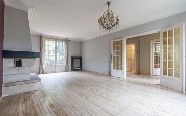 Maison à vendre    6 pièces • 180 m2 Saint-Maur-des-Fossés