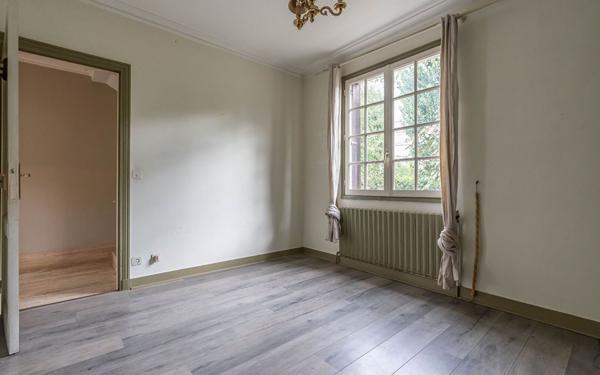 Maison à vendre    6 pièces • 180 m2 Saint-Maur-des-Fossés