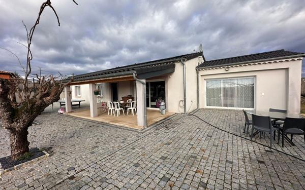 Maison à vendre    5 pièces •  Lablachère