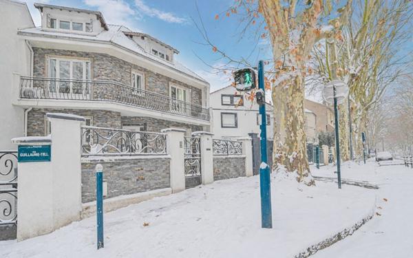 Maison à vendre    6 pièces •  Pantin