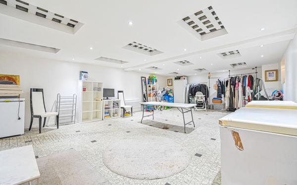 Maison à vendre    6 pièces •  Pantin