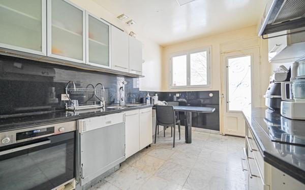 Maison à vendre    6 pièces •  Pantin