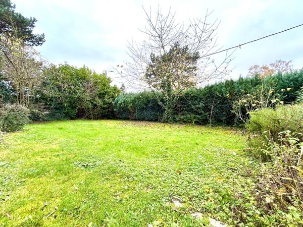 Terrain 1255 m²  cadre de vie unique à la campagne