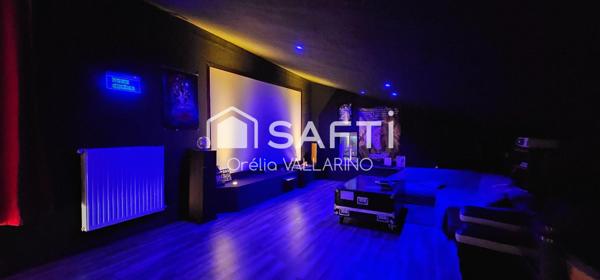 Une maison en pierre pleine de charme, rénovée avec grands volumes