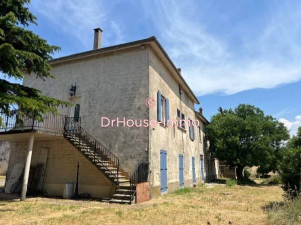 Bien immobilier à vendre 8 pièces de 350 m²
