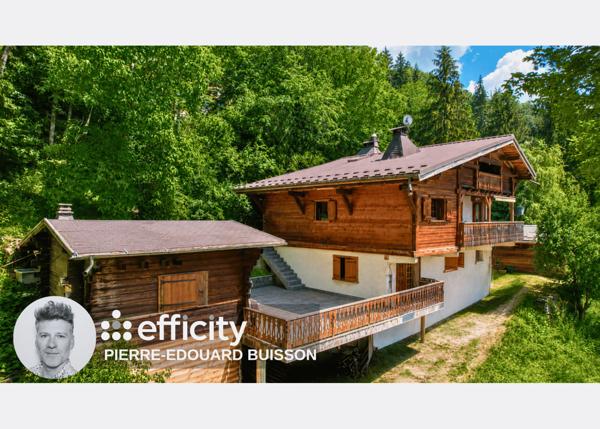 Maison
         6 pièces
        - 174 m² Bien prestige 850 000 € *