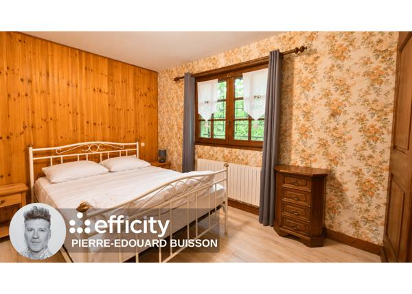 Maison
         6 pièces
        - 174 m² Bien prestige 850 000 € *