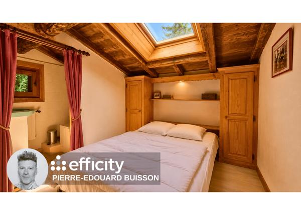 Maison
         6 pièces
        - 174 m² Bien prestige 850 000 € *
