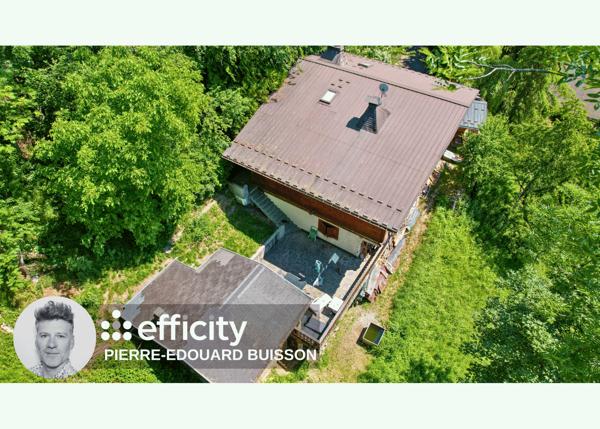 Maison
         6 pièces
        - 174 m² Bien prestige 850 000 € *