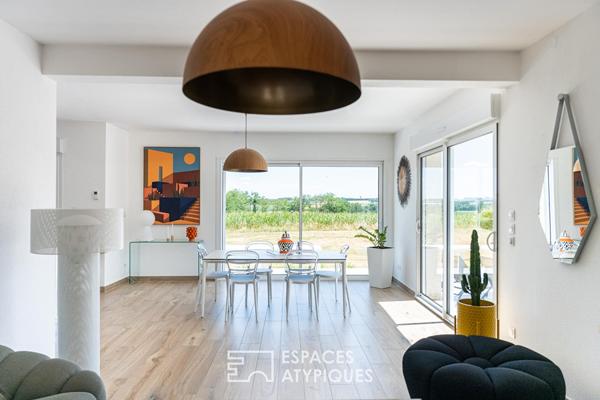 Une maison moderne au panorama préservé
