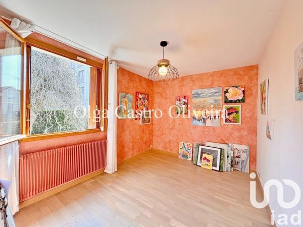 Maison traditionnelle 5 pièces de 86 m² à Viry-Châtillon (91170)