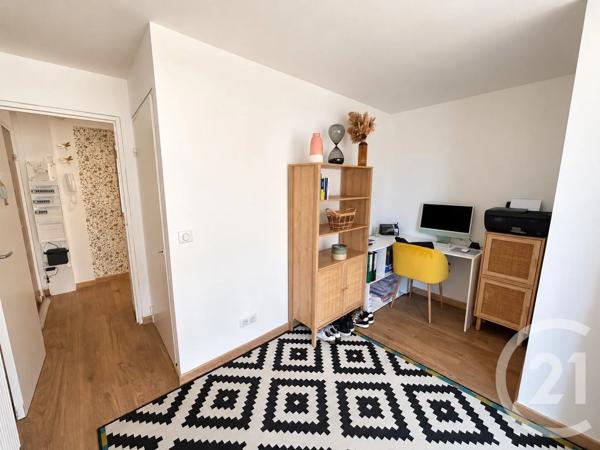 Appartement F4 à vendre  4 pièces - 80 m 2   PAU  - 64