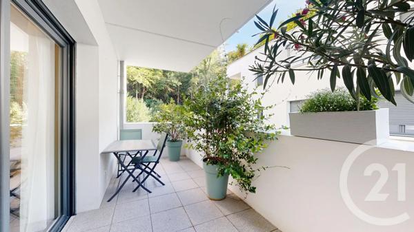 Appartement T3 à vendre  3 pièces - 63,90 m 2   ANGLET  - 64