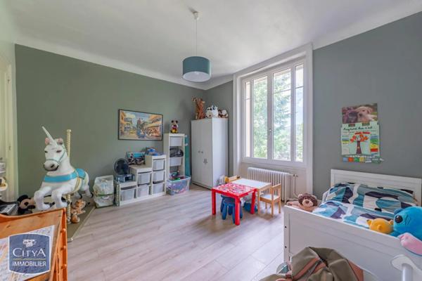 Vente maison 9 pièces de 230m²