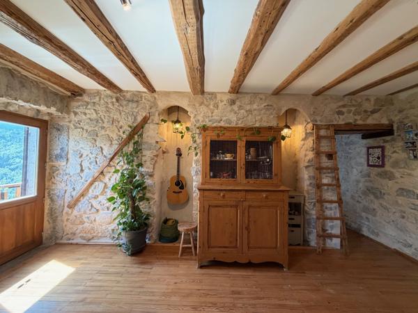 Corbel (73160) Magnifique maison en pierre - entièrement rénovée - Vue dominante imprenable - exceptionnelle - 25mn Chambéry