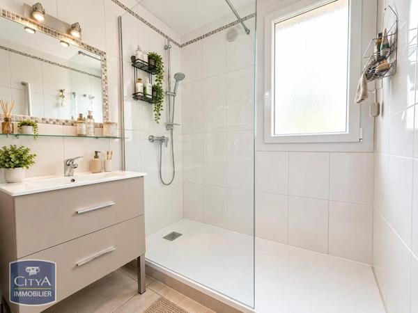 Appartement à louer 4 pièces 66.49m² Limoges (87000)