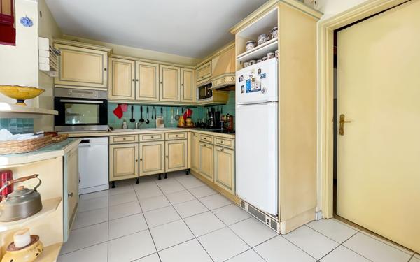 Maison à vendre    5 pièces • 99,01 m2 Fréjus