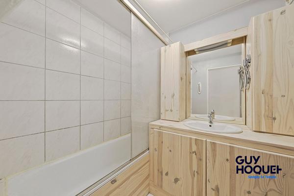 Appartement 2 pièce(s) 50 m2 avec balcon et box