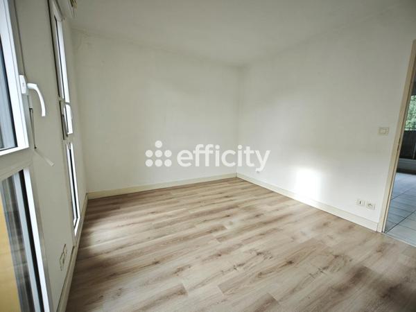 Appartement
         2 pièces
        - 45 m² Exclusivité 90 000 € *