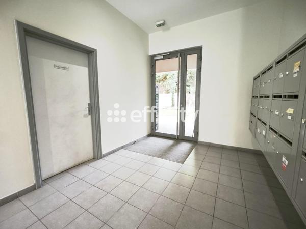 Appartement
         2 pièces
        - 45 m² Exclusivité 90 000 € *
