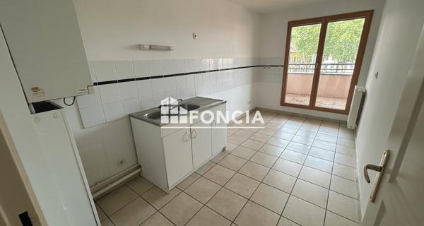 Location Appartement 3 pièces 80.42 m² - Genas 69740