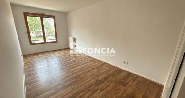 Location Appartement 3 pièces 80.42 m² - Genas 69740