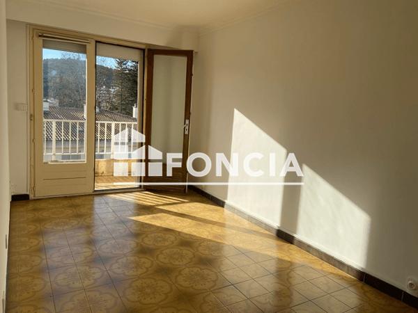 Location Appartement 2 pièces 35 m² - 2 BOULEVARD VAUBAN LE BOSQUET B Ales 30100