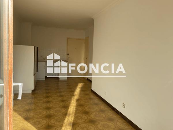 Location Appartement 2 pièces 35 m² - 2 BOULEVARD VAUBAN LE BOSQUET B Ales 30100