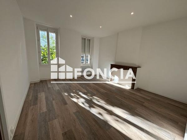 Location Appartement 2 pièces 40 m² - 51 RUE SAUVEUR TOBELEM Marseille 07 13007