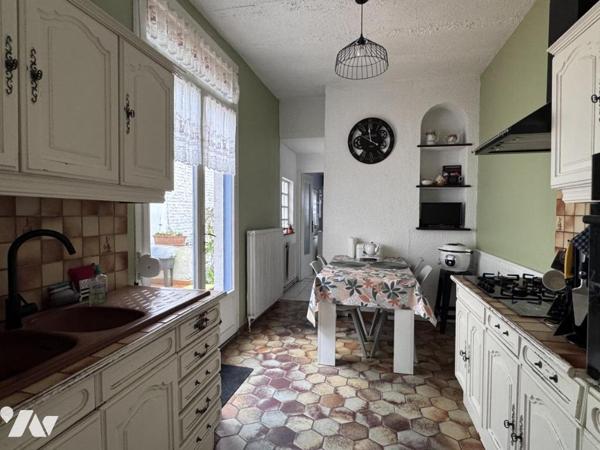 CALAIS - HOTEL DE VILLE - MAISON BOURGEOISE