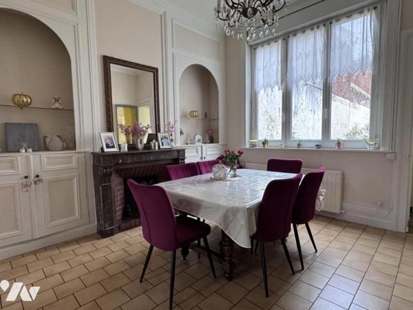 CALAIS - HOTEL DE VILLE - MAISON BOURGEOISE