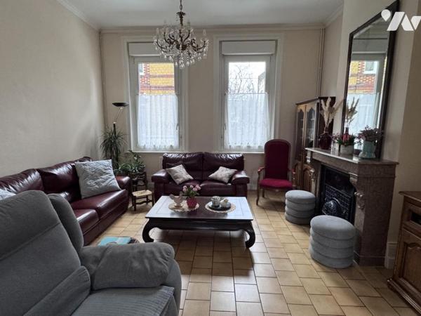 CALAIS - HOTEL DE VILLE - MAISON BOURGEOISE