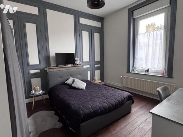 CALAIS - HOTEL DE VILLE - MAISON BOURGEOISE