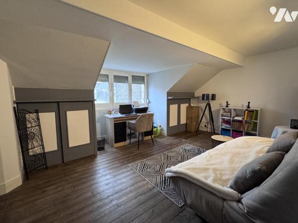 CALAIS - HOTEL DE VILLE - MAISON BOURGEOISE