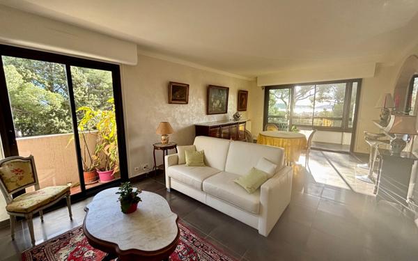 Appartement à vendre    4 pièces • 84 m2 Toulon