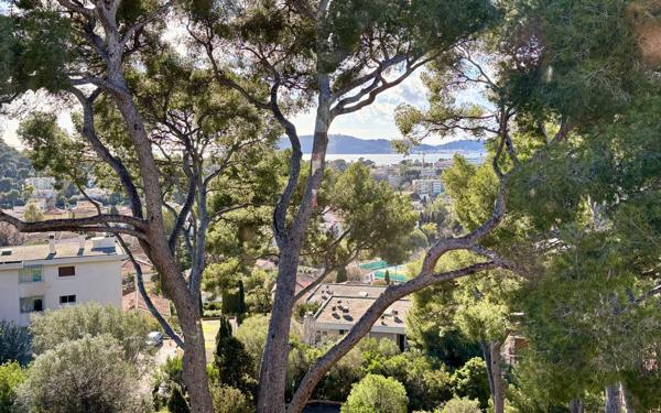 Appartement à vendre    4 pièces • 84 m2 Toulon