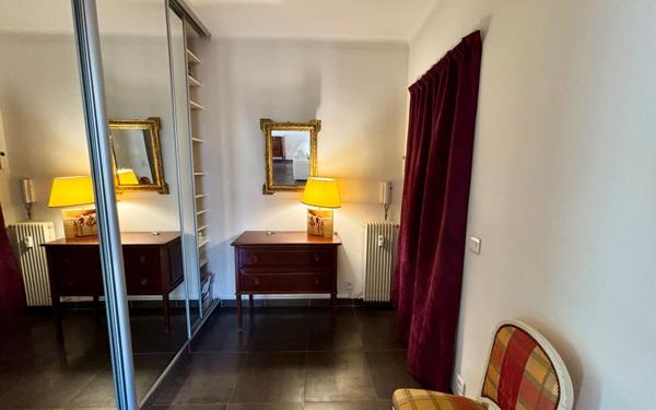 Appartement à vendre    4 pièces • 84 m2 Toulon