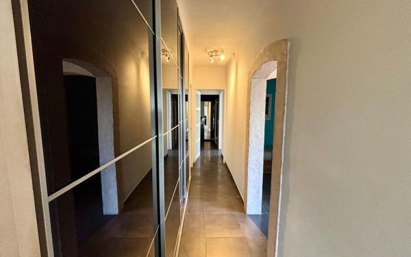 Appartement à vendre    4 pièces • 84 m2 Toulon