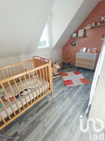 Maison traditionnelle 5 pièces de 72 m² à Quintin (22800)