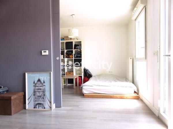 Appartement
         2 pièces
        - 41 m² 178 500 € *