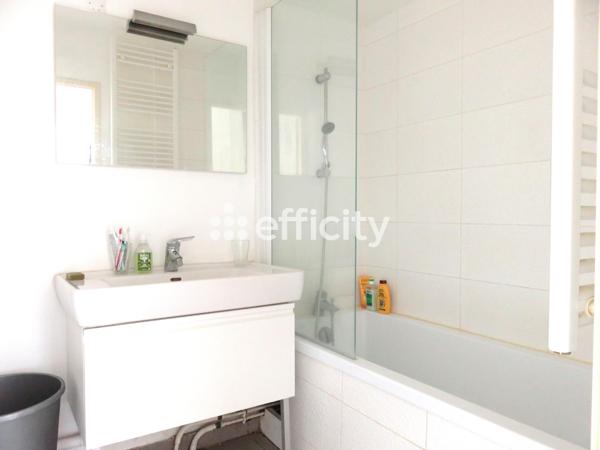 Appartement
         2 pièces
        - 41 m² 178 500 € *