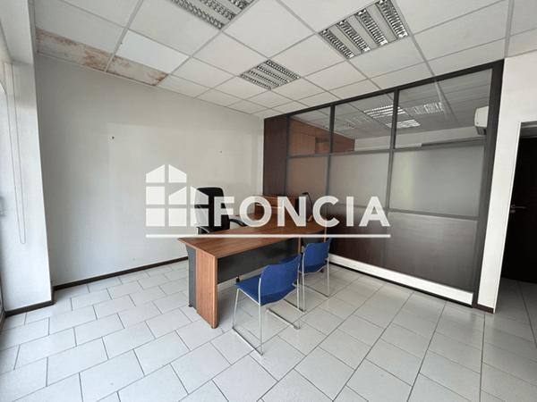 Location Local commercial 4 pièces 61.33 m² - 16 AVENUE GEORGUES POMPIDOU Nimes 30900