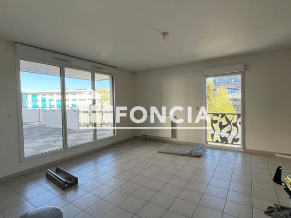 Location Appartement 3 pièces 82.34 m² - 16 AVENUE DE LA GRANDE CAVEE Herouville Saint Clair 14200