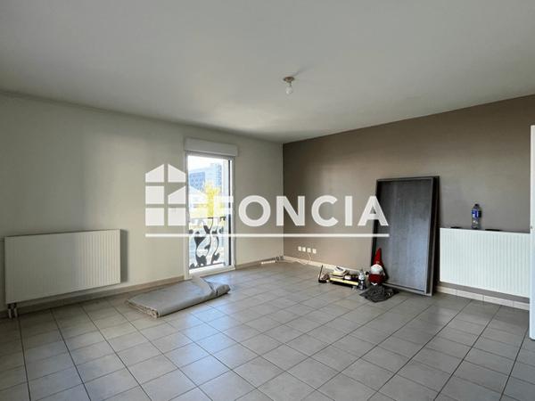 Location Appartement 3 pièces 82.34 m² - 16 AVENUE DE LA GRANDE CAVEE Herouville Saint Clair 14200
