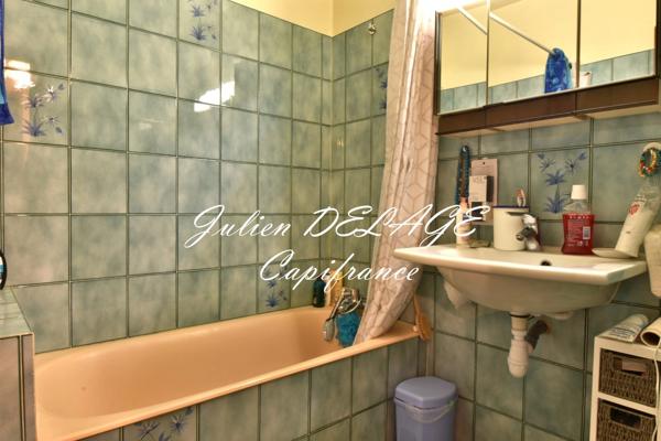 Joli appartement avec cour privative sur EMBRUN proche du centre ville (05)